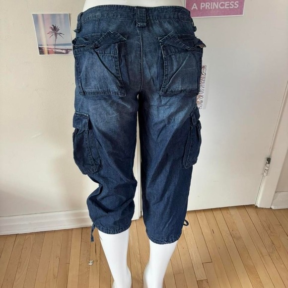 Capris - Picture 8 of 8